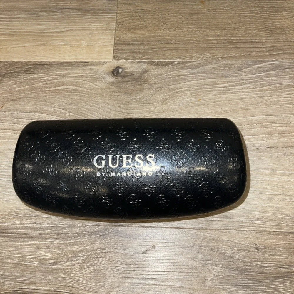 Guess by Marciano Sunglasses Black Frame Purple Gradient Lens Designer‎ w/ Case